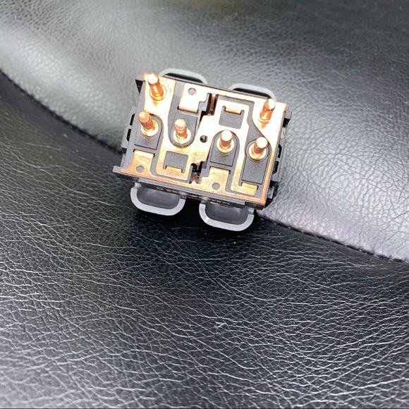 1998-2002 Pontiac trans am Firebird driver power window switch - Picture 2 of 3